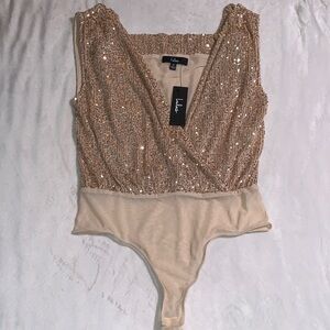 Lulus Gold Sequin Bodysuit Sz M Elegant Party V-Neck Swiftie Showgirl NWT